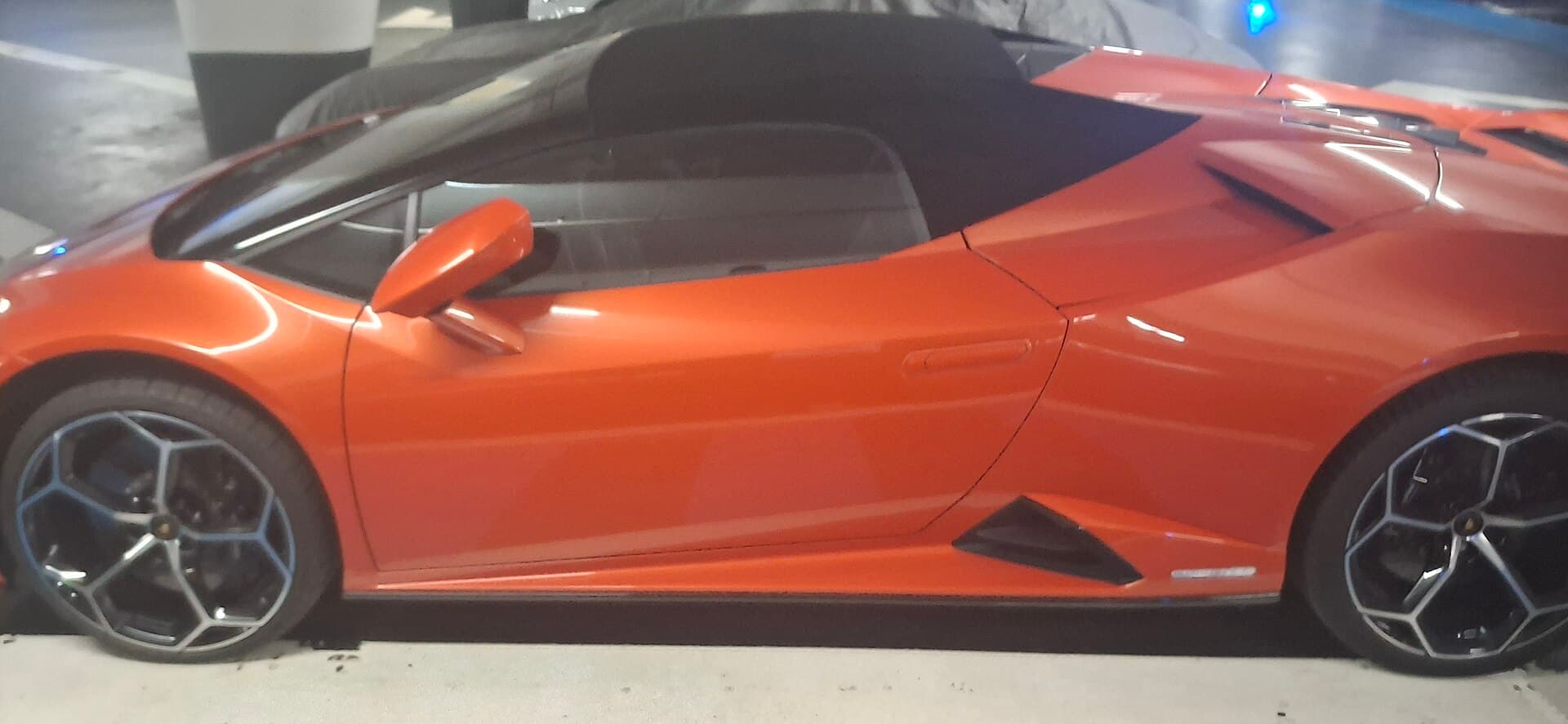 2022 Lamborghini Huracán EVO AWD — Profile