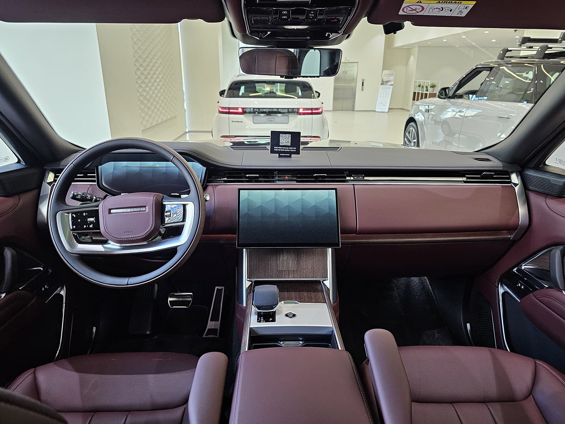 2024 Range Rover Range Rover P530 Autobiography LWB — Dashboard